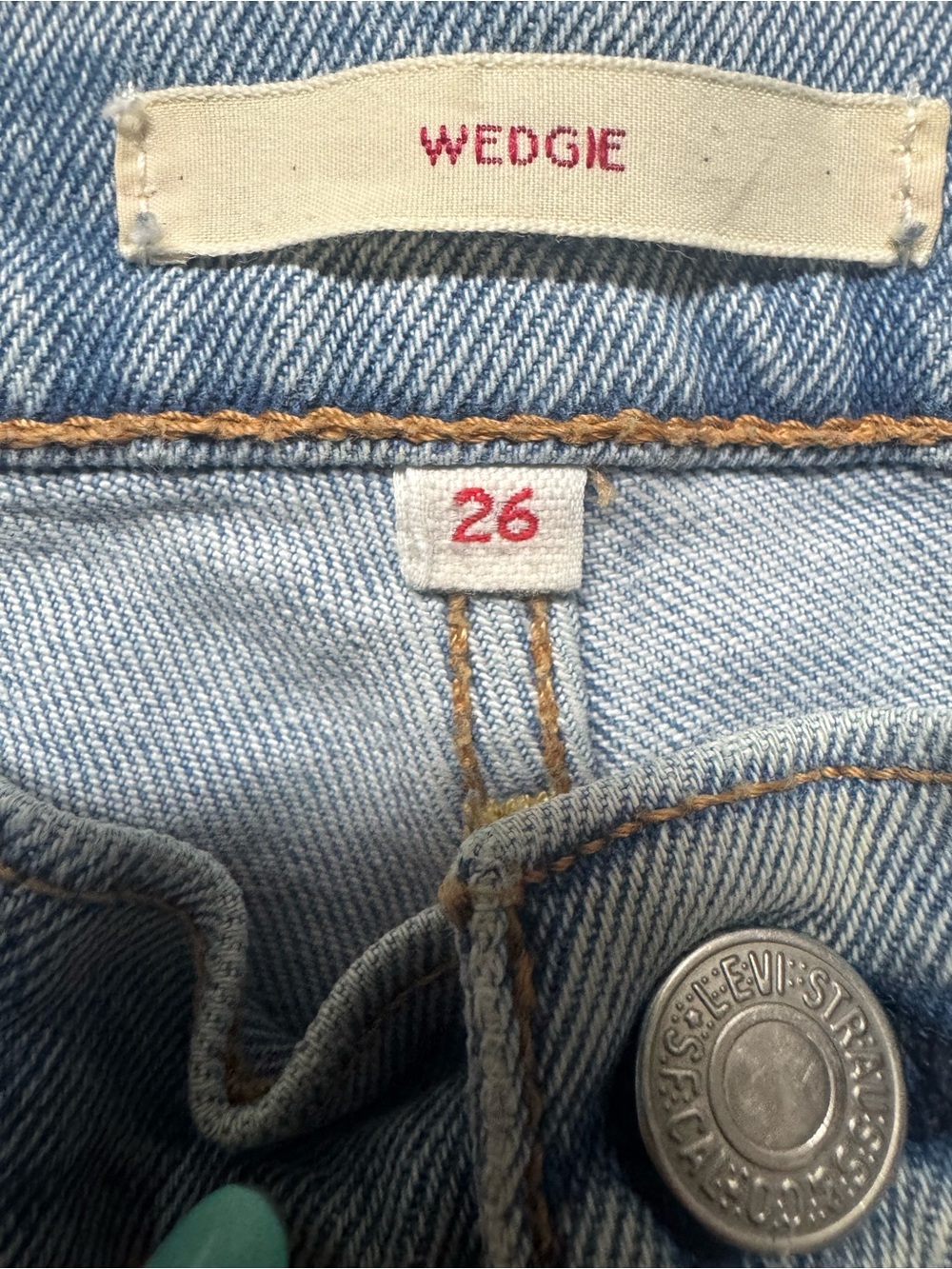 Levi's Wedgie Straight Leg Jeans size 26 Light Wash - Picture 4 of 11